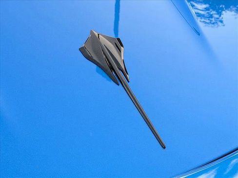 Used 2025 Chevrolet Corvette Stingray Premium Conv w/ Z51 Performance Package RWD image 30