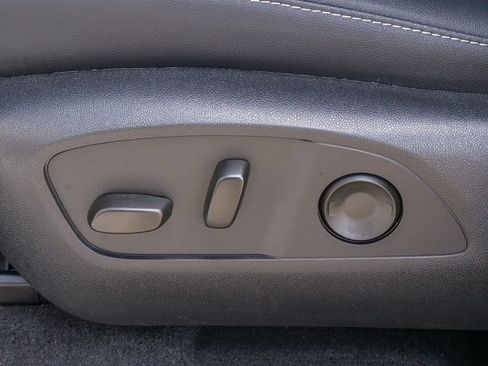 Used 2026 Chevrolet Traverse LT w/ Midnight/Sport Edition FWD image 20