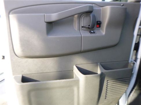 Used 2024 GMC Savana 2500 w/ Driver Convenience Package image 16