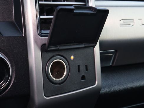 Used 2021 Ford F250 Platinum w/ FX4 Off-Road Package image 35