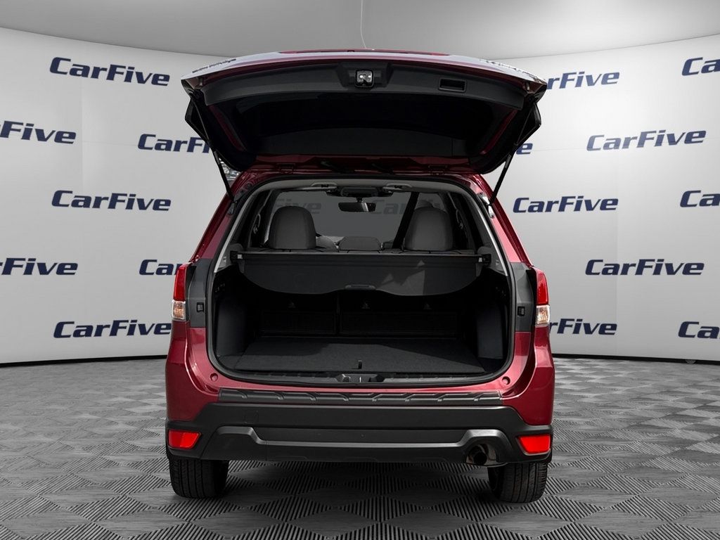 Used 2024 Subaru Forester Premium AWD/4WD image 11