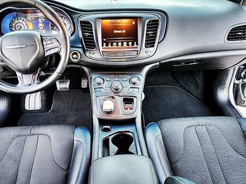 Used 2016 Chrysler 200 S image 14