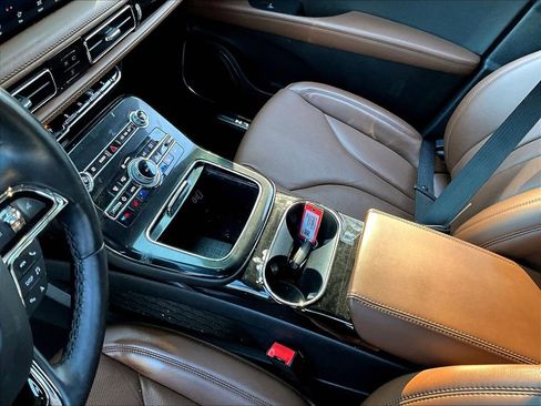 Used 2022 Lincoln Nautilus Reserve image 20