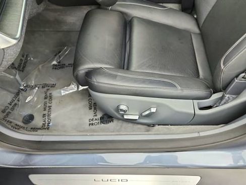 Used 2024 Lucid Air Touring image 33
