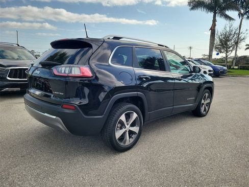 Used 2019 Jeep Cherokee Limited image 4