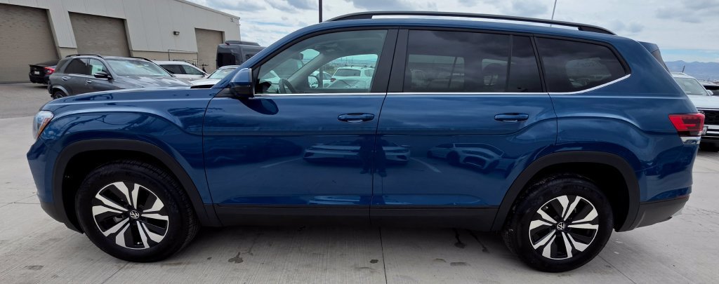 Certified 2026 Volkswagen Atlas SE FWD image 6
