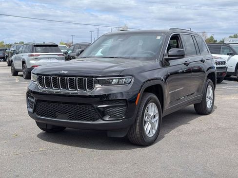 New 2026 Jeep Grand Cherokee Laredo AWD/4WD image 4