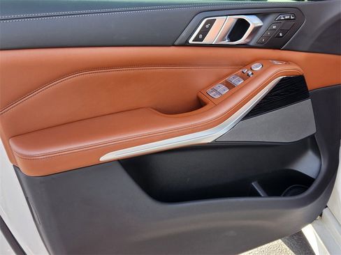 Used 2023 BMW X7 xDrive40i w/ M Sport Package image 6