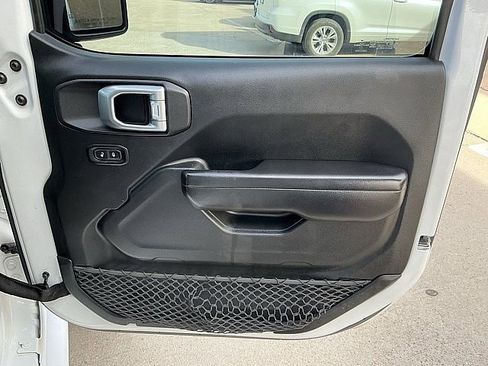 Used 2018 Jeep Wrangler Unlimited Sport S image 10