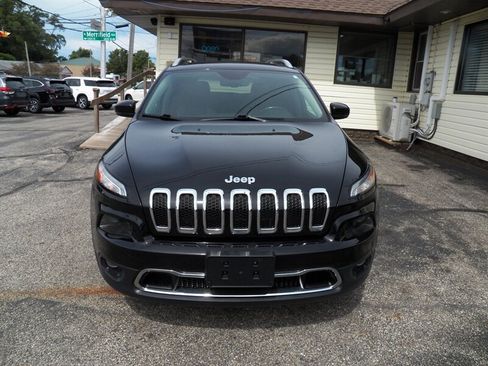 Used 2018 Jeep Cherokee Limited AWD/4WD image 8
