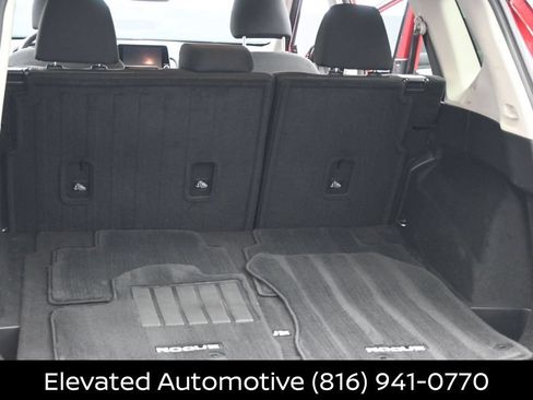 Certified 2026 Nissan Rogue SV FWD image 19
