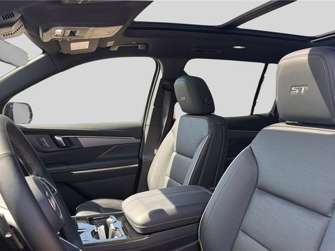 New 2026 Buick Enclave Sport Touring w/ Power Package AWD/4WD image 18