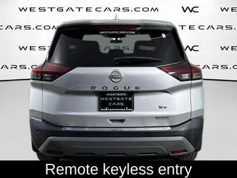 Used 2023 Nissan Rogue SV image 4