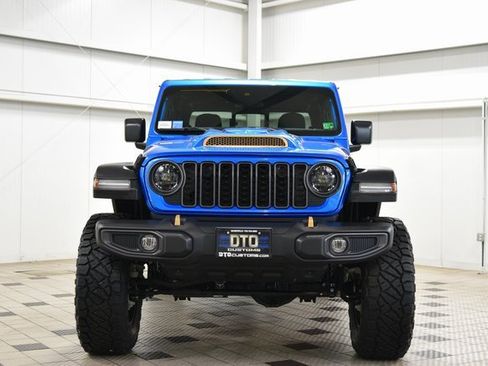 Used 2024 Jeep Gladiator Rubicon w/ Convenience Group image 2