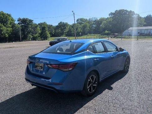 Used 2025 Nissan Sentra SV FWD image 6