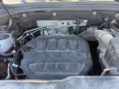 Used 2025 Volkswagen Atlas SE FWD image 21