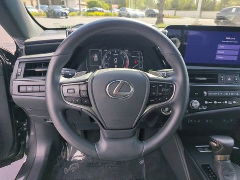 Used 2025 Lexus ES 350 w/ Premium Package FWD image 17