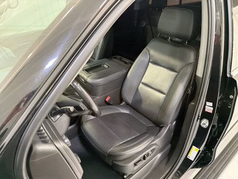 Used 2021 Chevrolet Silverado 1500 LTZ w/ Z71 Off-Road Package image 10