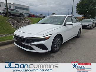 Used 2024 Hyundai Elantra SEL FWD video 1