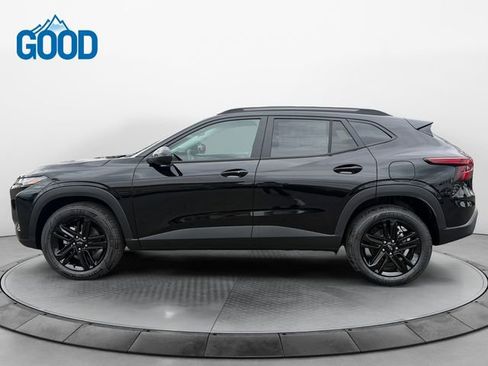 New 2026 Chevrolet Trax ACTIV FWD image 2
