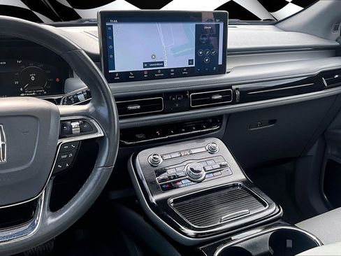 Used 2021 Lincoln Nautilus Reserve FWD image 6