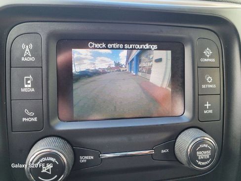 Used 2016 Jeep Cherokee Sport image 17