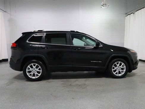 Used 2014 Jeep Cherokee Latitude w/ Cold Weather Group FWD image 11