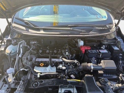 Used 2024 Nissan Versa SR image 26