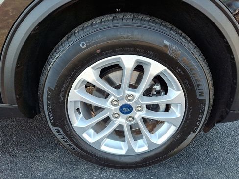 Certified 2022 Ford Escape SE image 8