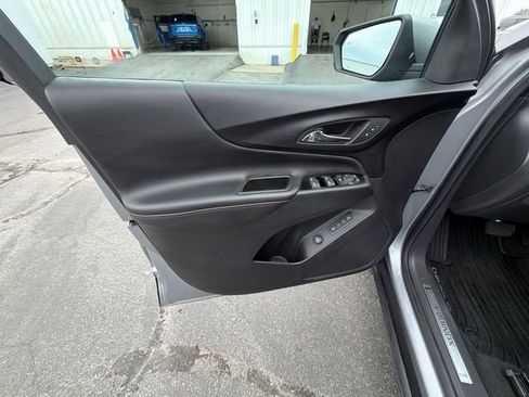Certified 2023 Chevrolet Equinox Premier FWD image 22