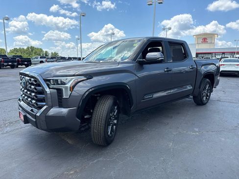 Used 2023 Toyota Tundra Platinum w/ Advanced Package AWD/4WD image 4