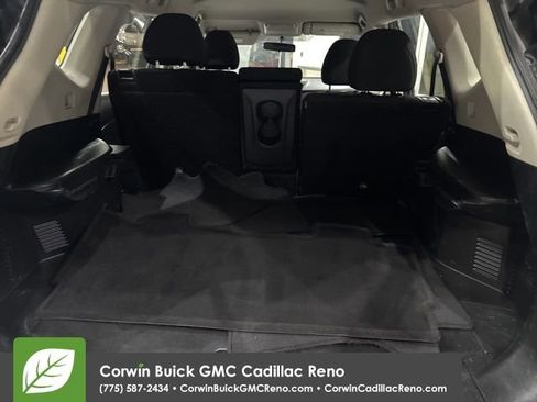 Used 2017 Nissan Rogue S image 29
