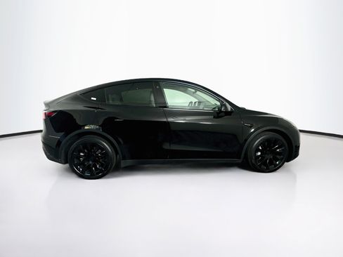 Used 2021 Tesla Model Y Long Range AWD/4WD image 10
