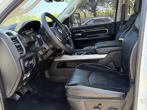 Used 2023 RAM 2500 Laramie AWD/4WD image 10