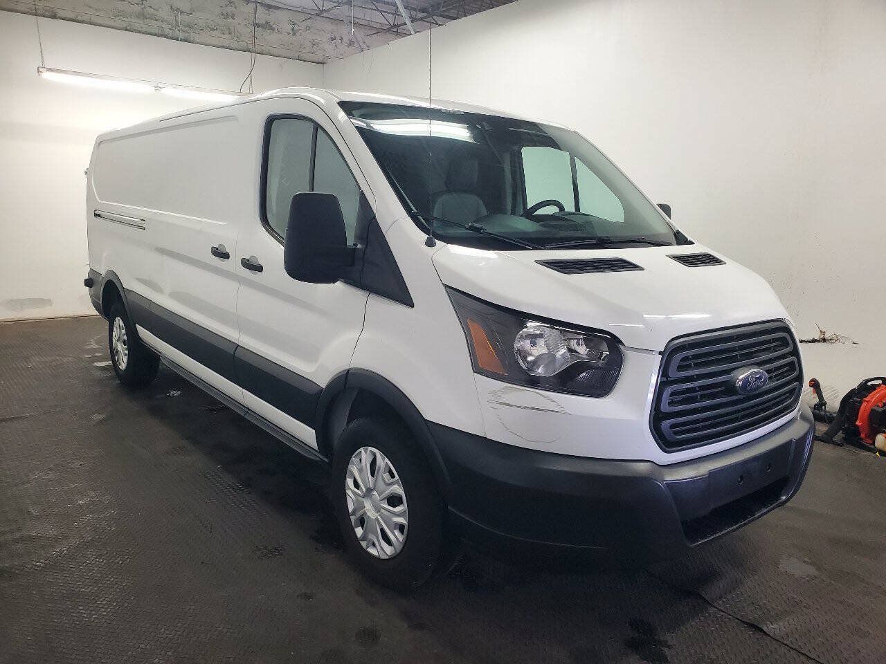Used 2019 Ford Transit 350 148 Low Roof RWD image 3