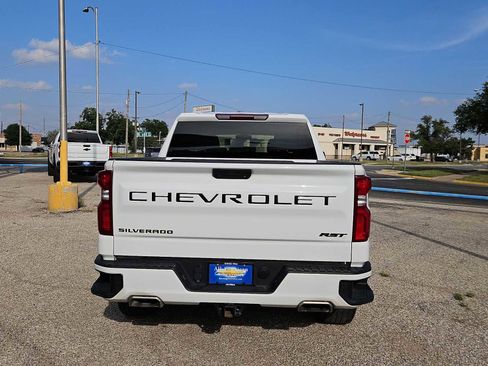 Used 2021 Chevrolet Silverado 1500 RST w/ LPO, Blackout Package AWD/4WD image 7