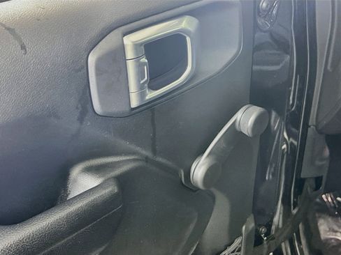 Used 2023 Jeep Wrangler Sport AWD/4WD image 17