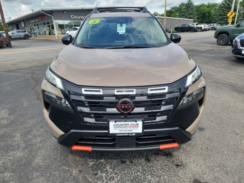 New 2026 Nissan Rogue SV AWD/4WD image 3