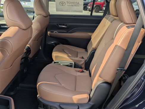New 2026 Toyota Grand Highlander AWD image 14