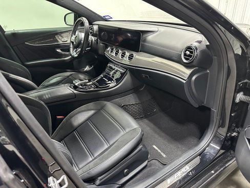 Used 2019 Mercedes-Benz E 63 AMG S image 26