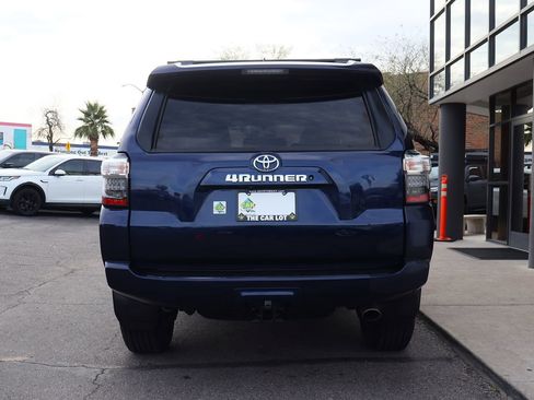 Used 2017 Toyota 4Runner SR5 image 11