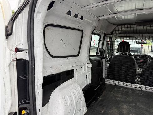Used 2017 RAM ProMaster City Tradesman w/ Rear Back-up Camera Group FWD image 19