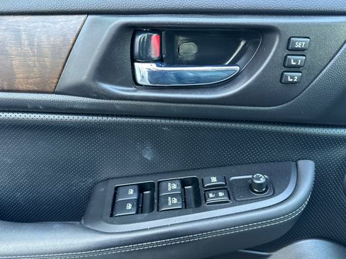 Used 2017 Subaru Outback 3.6R Limited AWD/4WD image 11