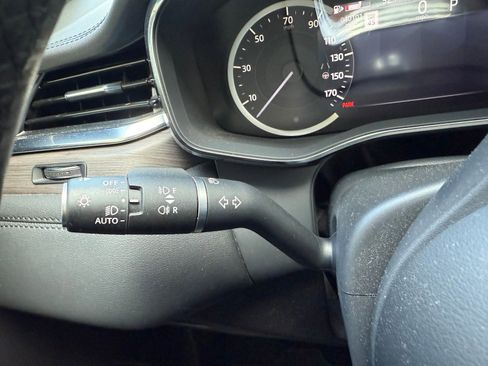 Used 2023 Jaguar F-PACE S image 19