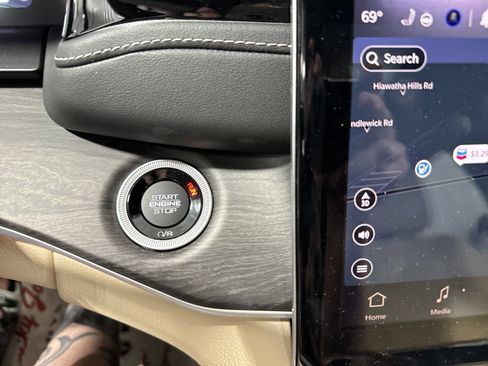 New 2024 Jeep Grand Cherokee Limited 4xe image 57