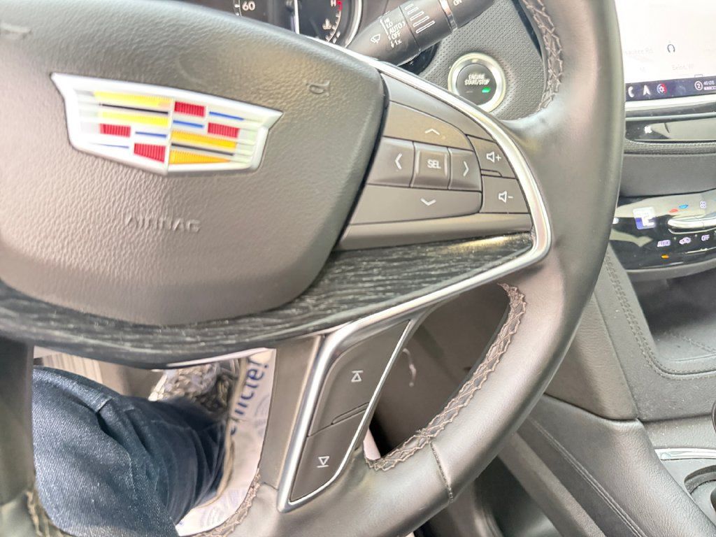 Used 2025 Cadillac XT5 Premium Luxury AWD/4WD image 16