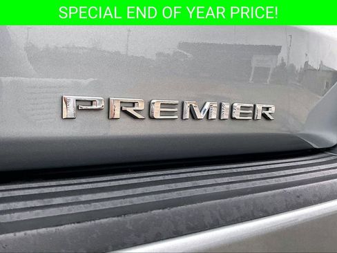 Used 2024 Chevrolet Suburban Premier image 24