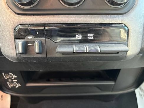 Used 2024 RAM 3500 Big Horn AWD/4WD image 25