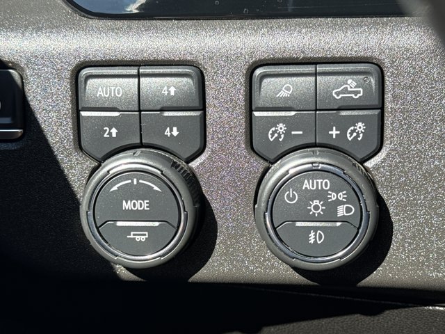 Used 2024 Chevrolet Silverado 3500 LT w/ Convenience Package AWD/4WD image 21