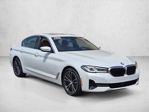 Used 2023 BMW 540i w/ Premium Package RWD image 3
